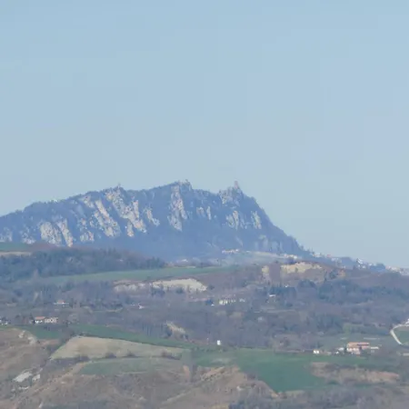 Montefabbri Bed and Breakfast 3*