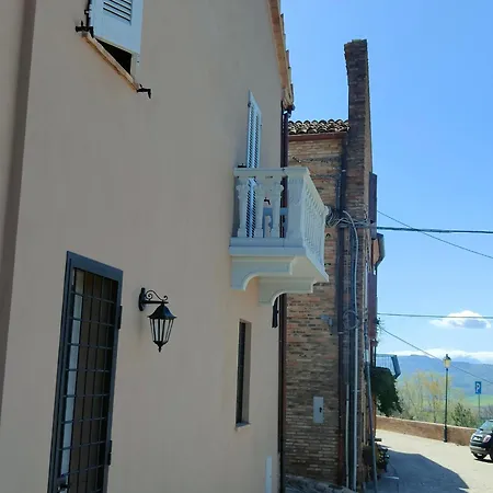 Montefabbri Bed and Breakfast 3*