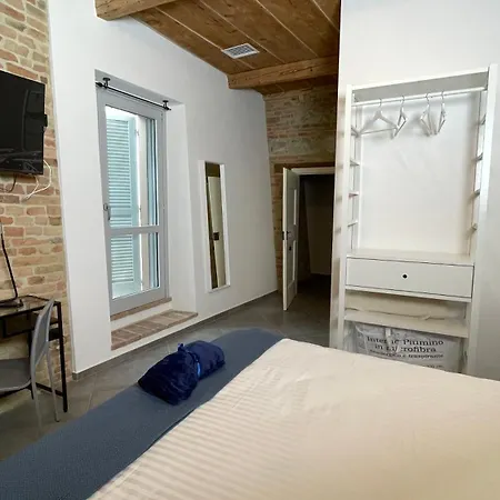 Bed & Breakfast Montefabbri 3*